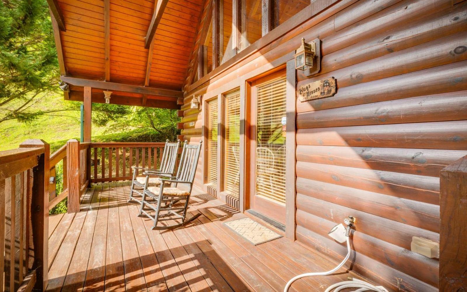 Hugs N Kisses Pool Table Hot Tub Pool Table Community Pool Close To Downtown Gatlinburg Buitenkant foto