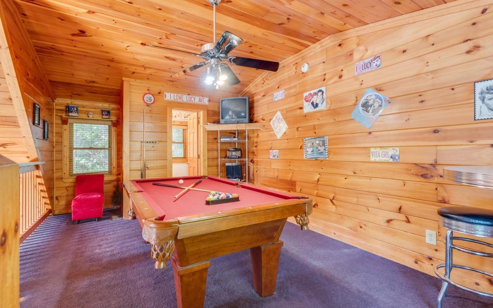 Hugs N Kisses Pool Table Hot Tub Pool Table Community Pool Close To Downtown Gatlinburg Buitenkant foto