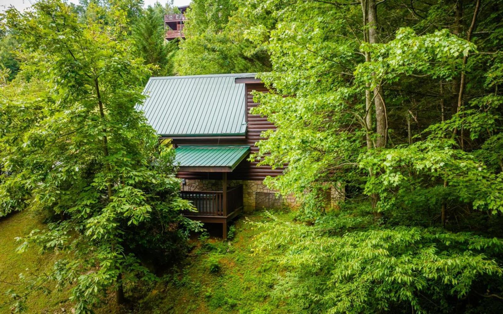 Hugs N Kisses Pool Table Hot Tub Pool Table Community Pool Close To Downtown Gatlinburg Buitenkant foto